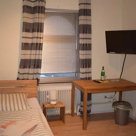 Stadthotel Bad Munder Отель Бад-Мюндер-ам-Дайстер